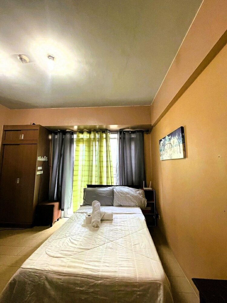 Фото Henry & Adiche Emperador Building