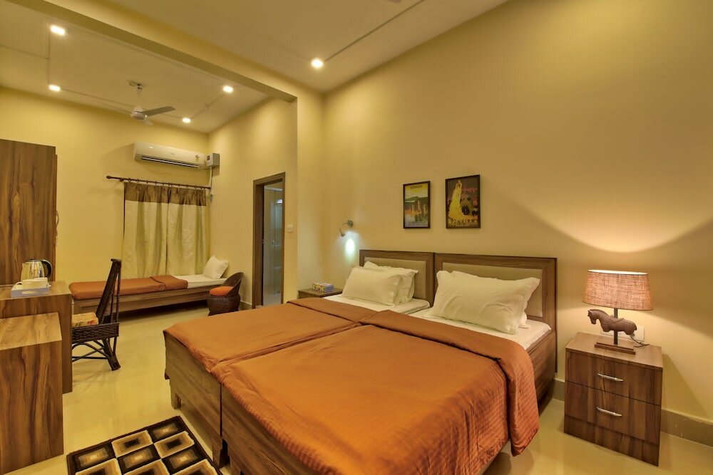 Фото отеля 2