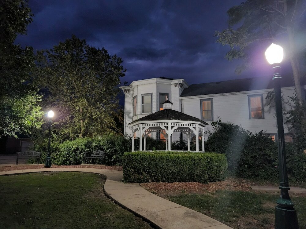 Фото Hawthorne Inn