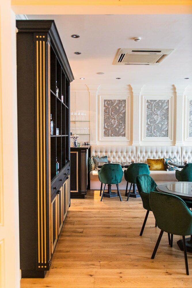 Фото Hotel La Pomme d'Or