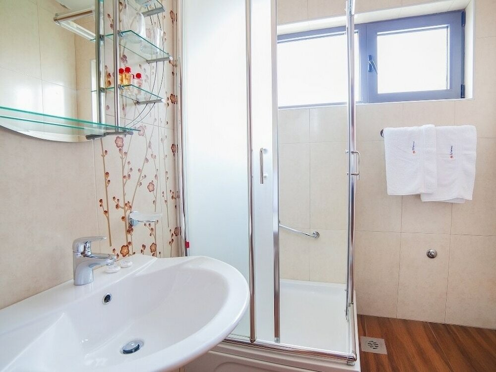 Фото Hotel Petrovac