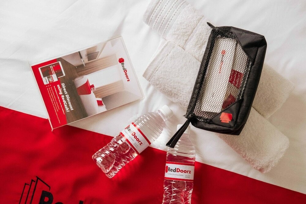 Фото RedDoorz Plus @ Taft North Mandurriao