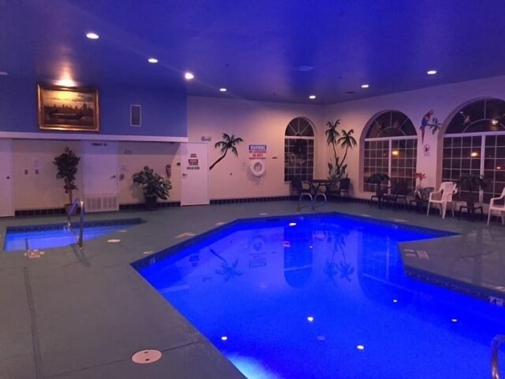 Фото Prospector Hotel and Casino