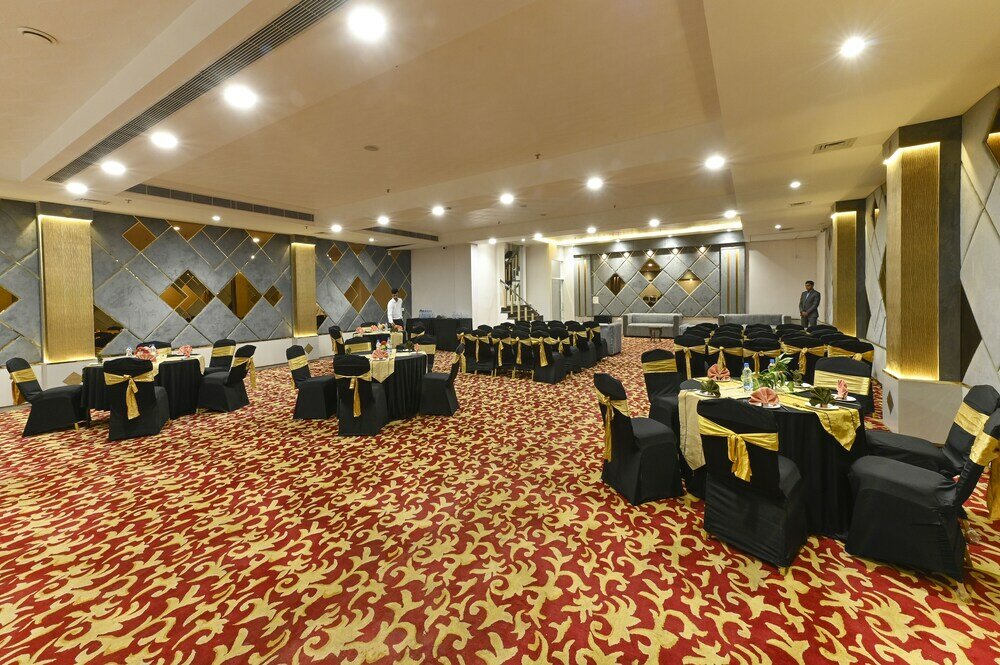 Фото Avalon Palms Agra