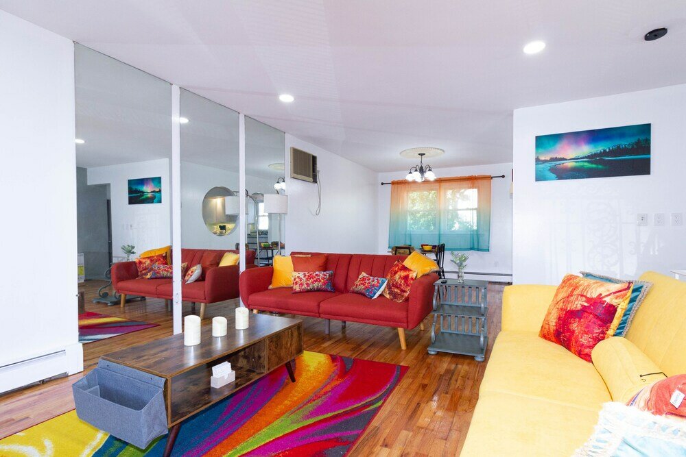 Фото Cheerful & Beautiful 3-Bedroom Ranch