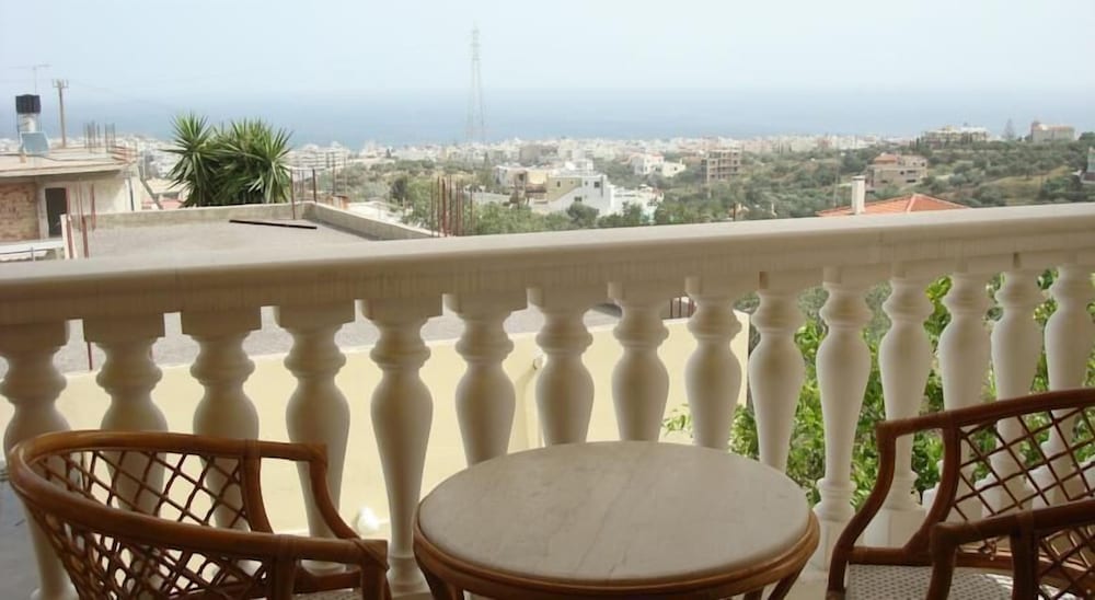 Фото Kokkinakis Apartments