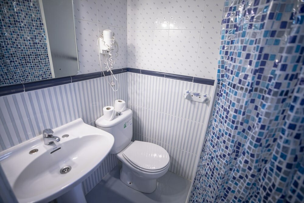 Фото Hostal Los Perales