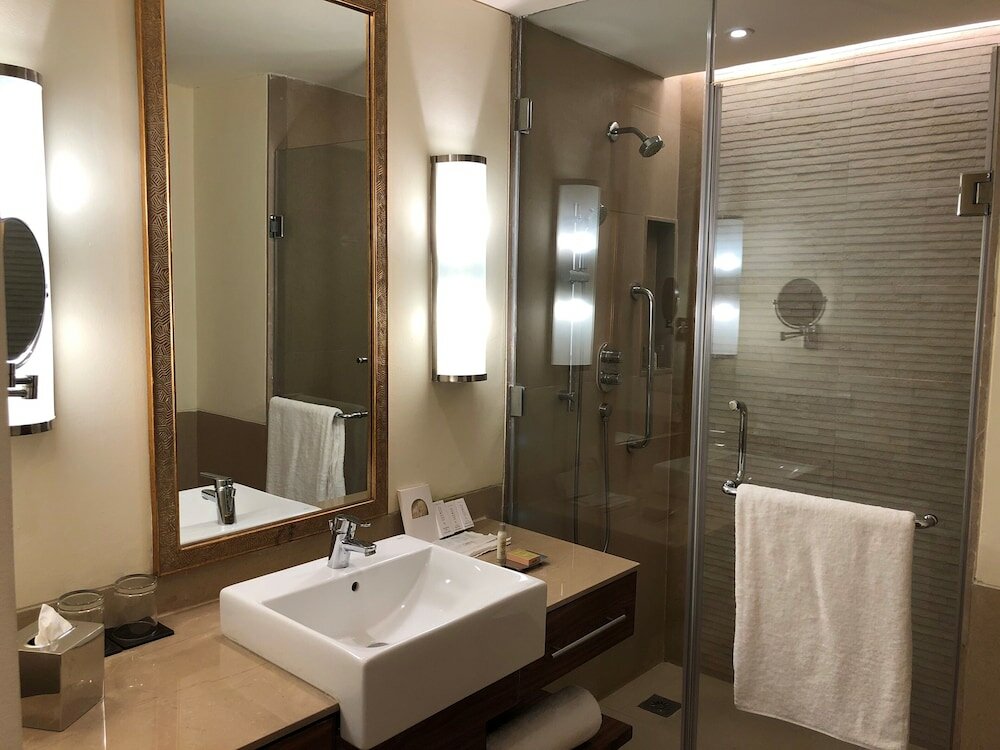 Фото DoubleTree by Hilton Hotel Agra