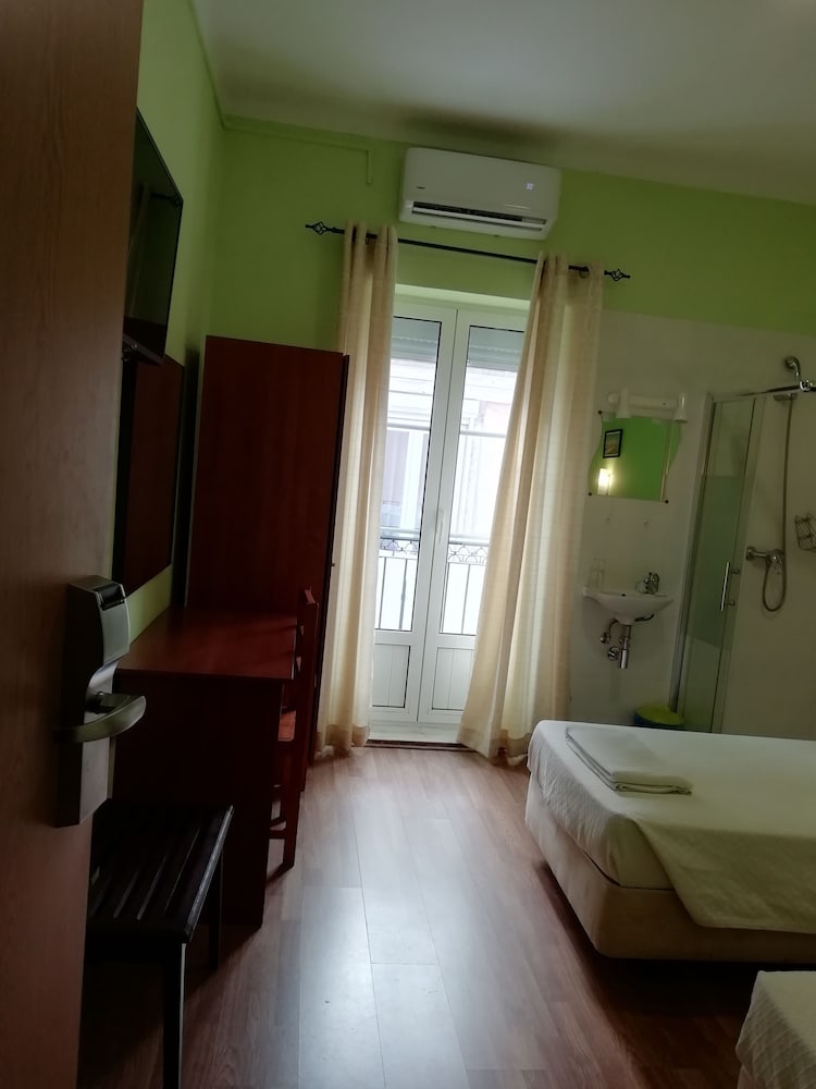 Фото Pensao Residencial Camoes