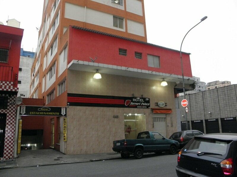Гостиница Ferrari Palace Hotel в Сан-Паулу
