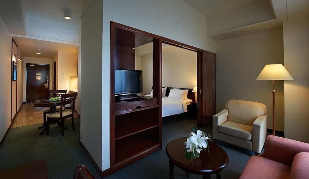 Фото Excellent Service Suites at Times Square