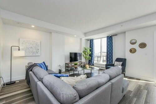 Гостиница Luxurious 3 Bedroom Brand New Town House в Галифаксе