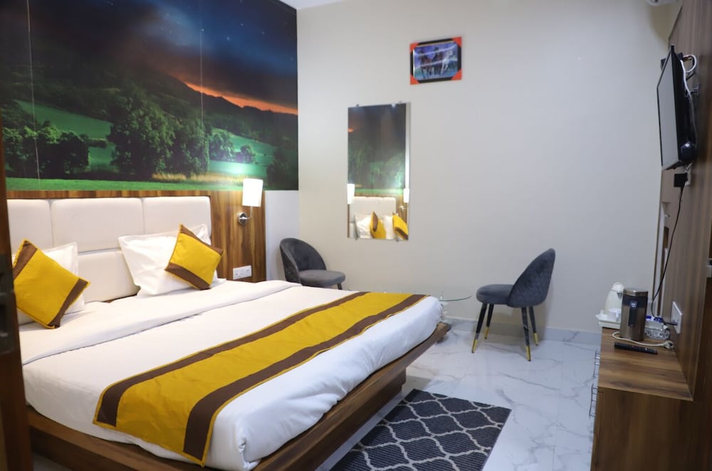 Фото Hotel Virasat Palace