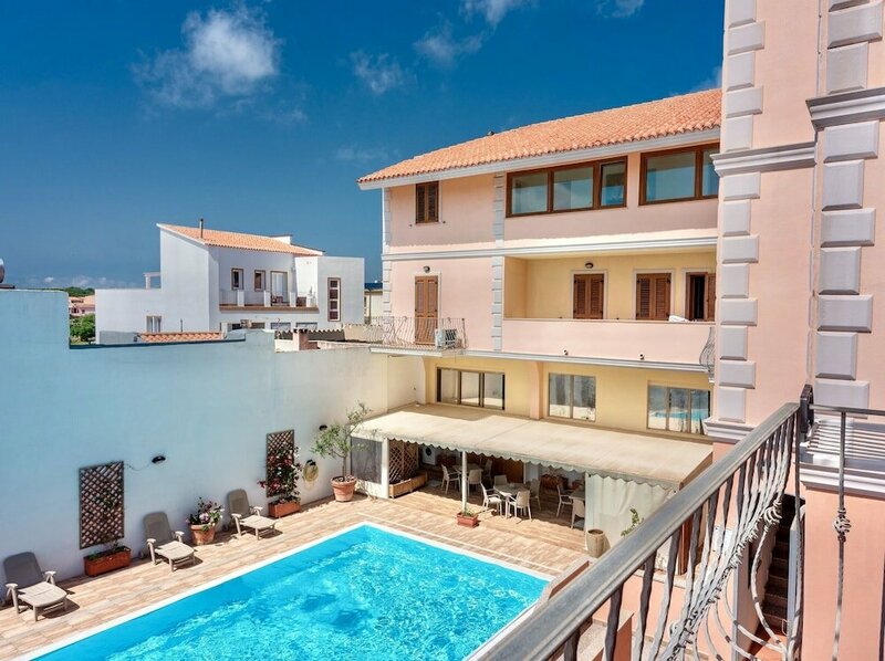 Апартаменты Residence con piscina a 300 mt dal mare