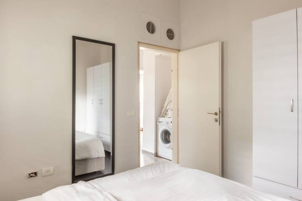 Фото OurPlace Rothschild Allenby by Tie