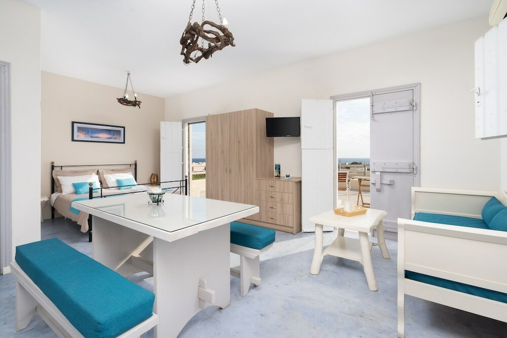 Фото Kapeli Suites