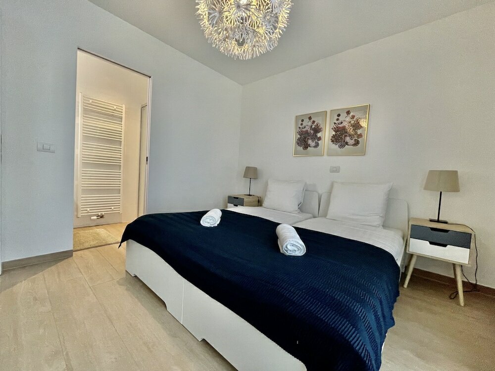 Фото One Lux Stay near Diamond District