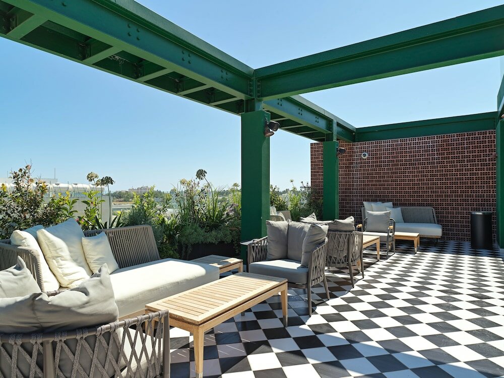 Фото Liv The City Suites