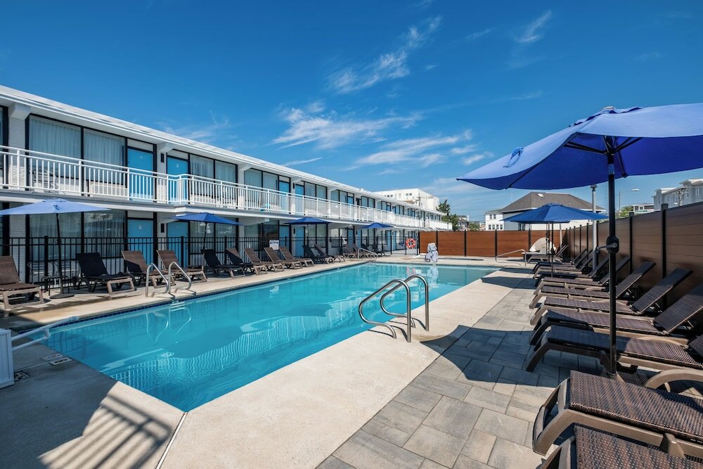 Фото The Surf Club