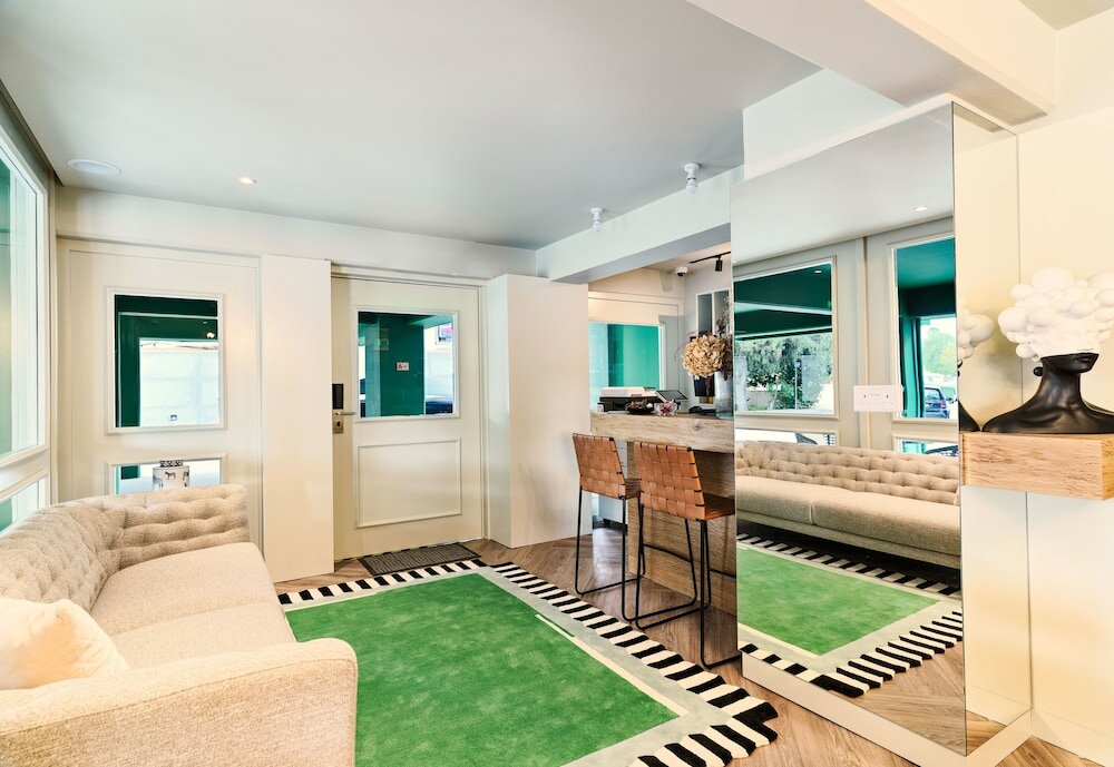 Фото Liv The City Suites