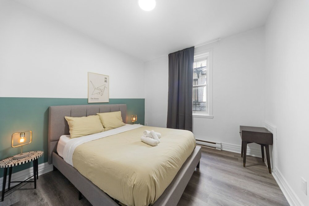 Фото Spacious Renovated Apartment Sleeps 12