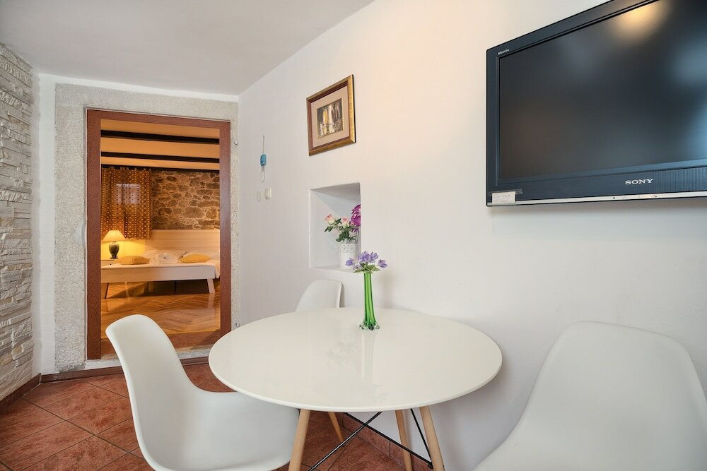 Фото Poetry House