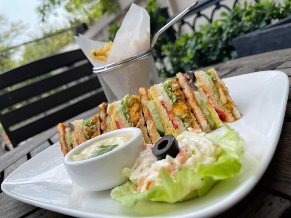 Фото Saffron D'or Hotels Lahore