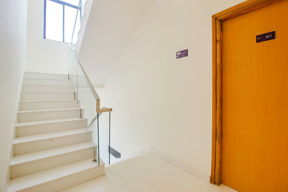 Фото Fabhotel Western Suites