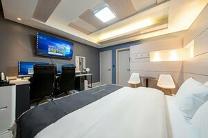 отель The Nox Hotel