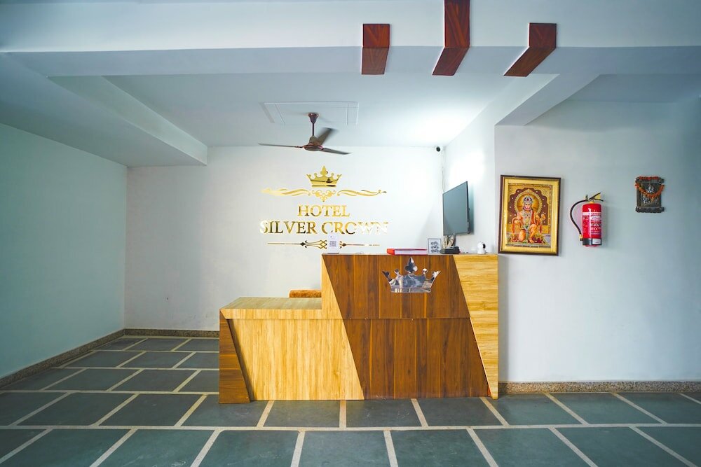 Фото Roomshala 031 Silver Crown Sector 23