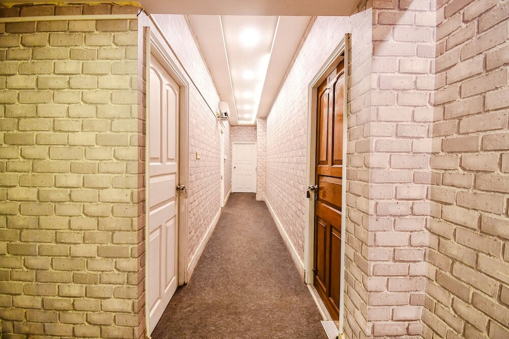 Фото Fabhotel Saltlake Regency