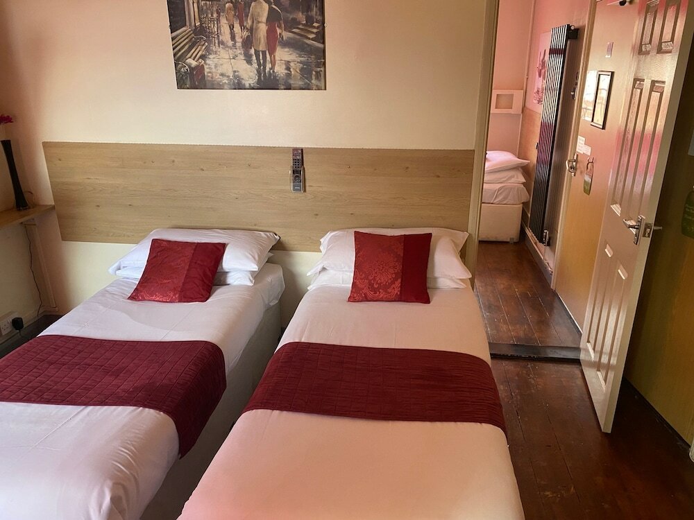 Фото The Railway Sleeper Lodge