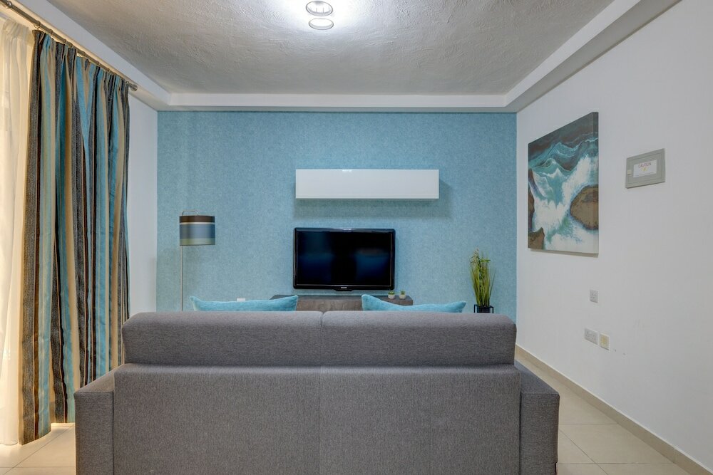 Фото Sliema Tigne Suites