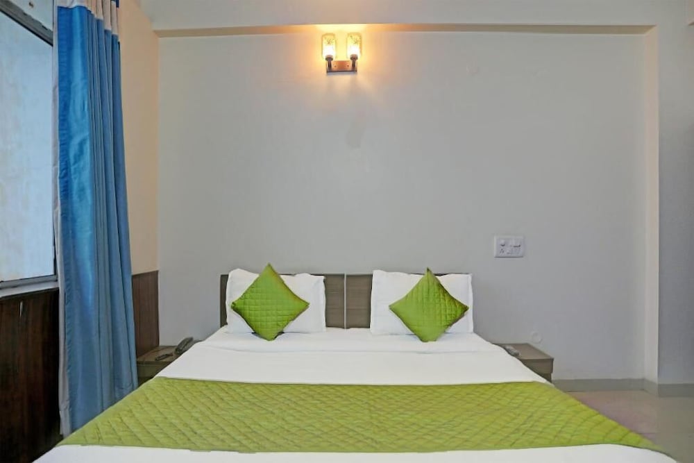 Фото Hotel Grand Tushar