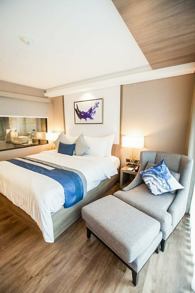 Hotel Wealth Lodge Asoke by Favstay, Bangkok, photo