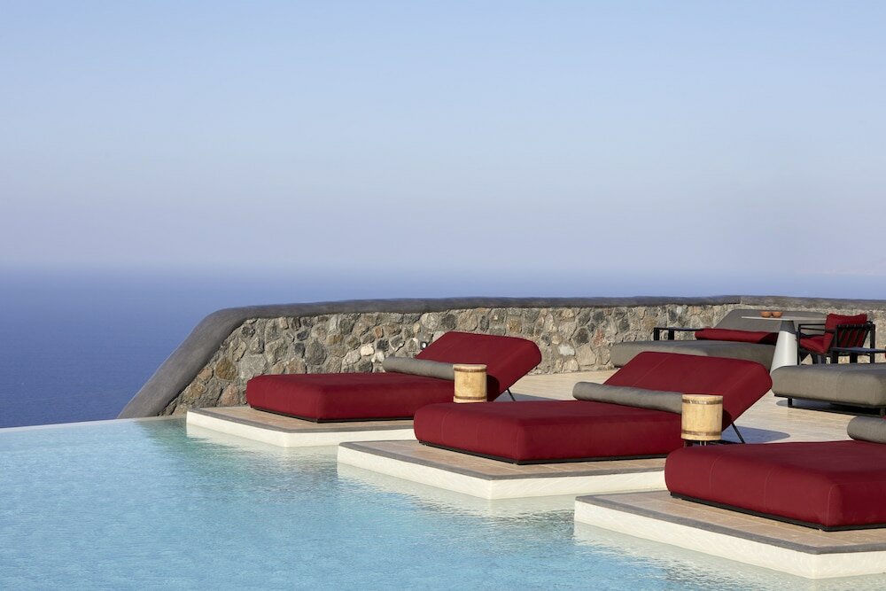 Фото White Pearl Cavalieri - Adults Only