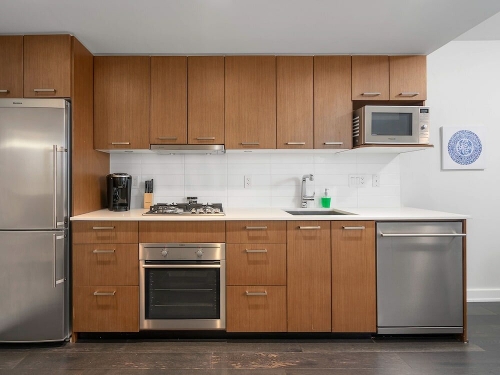 Фото Sterling Suites - Yaletown