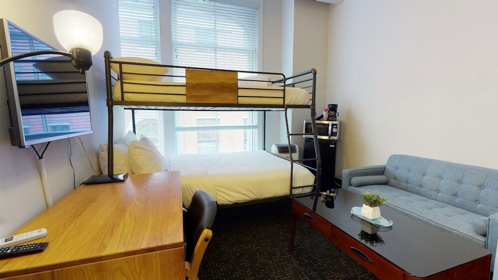 Фото Temple Place Suites