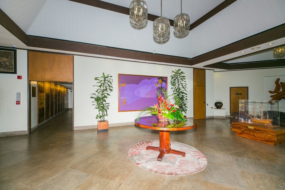 Фото Spacious Condos With Private Balcony at Discovery Bay - Free Wifi, Near Beaches!