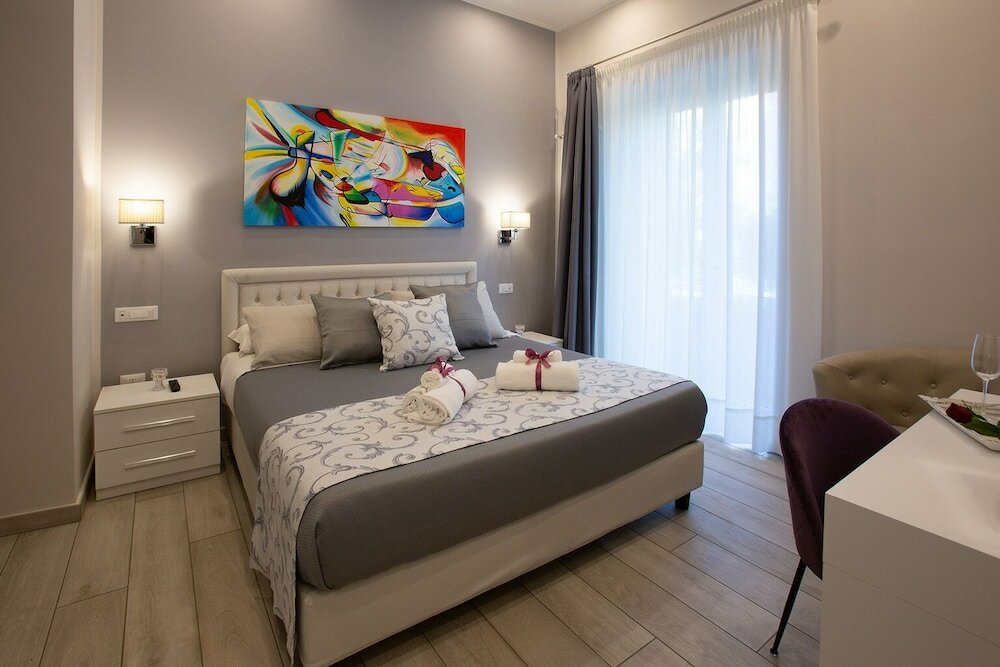 Фото Royal Gardens B&b Caserta