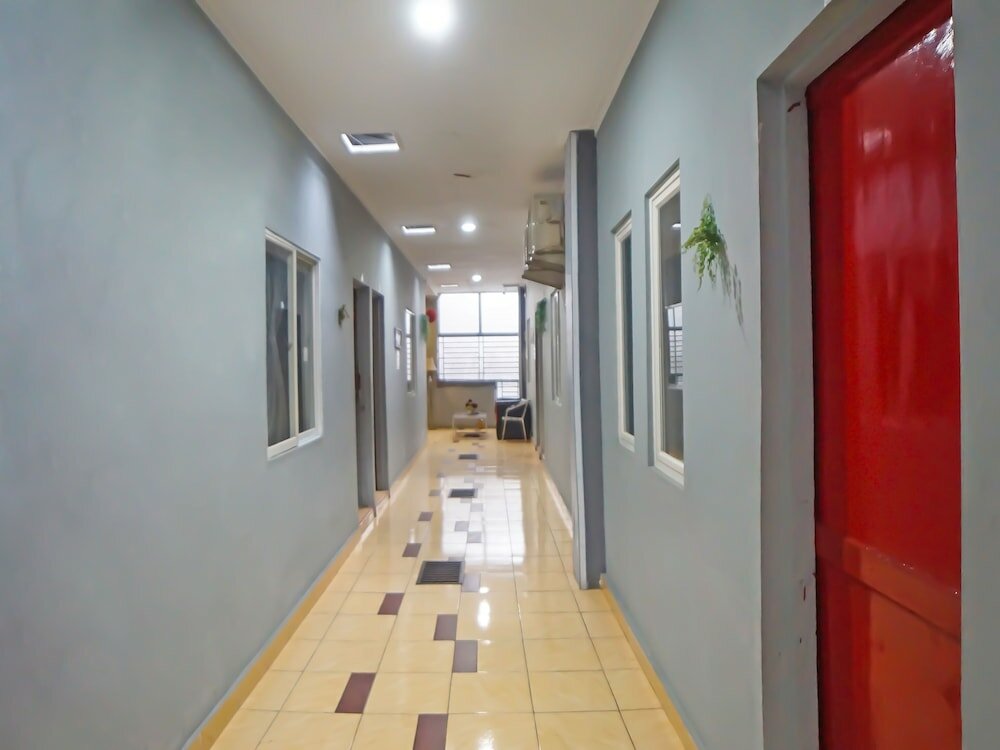 Фото Oyo 990 Stadion Residence Syariah