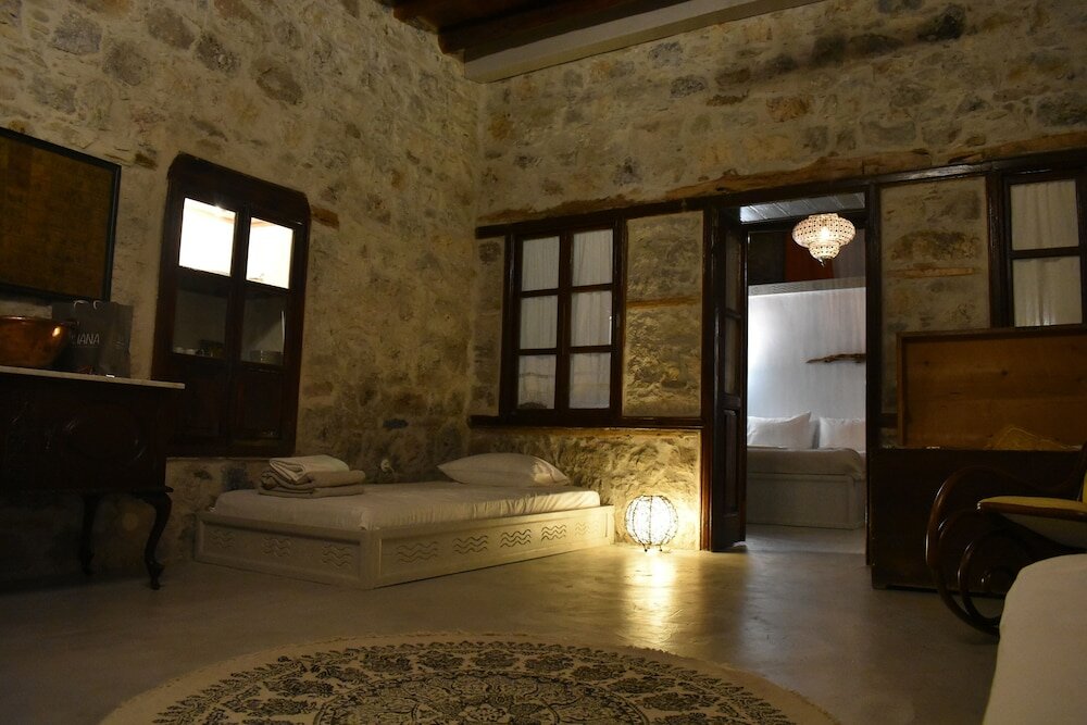 Фото Latmos 1860