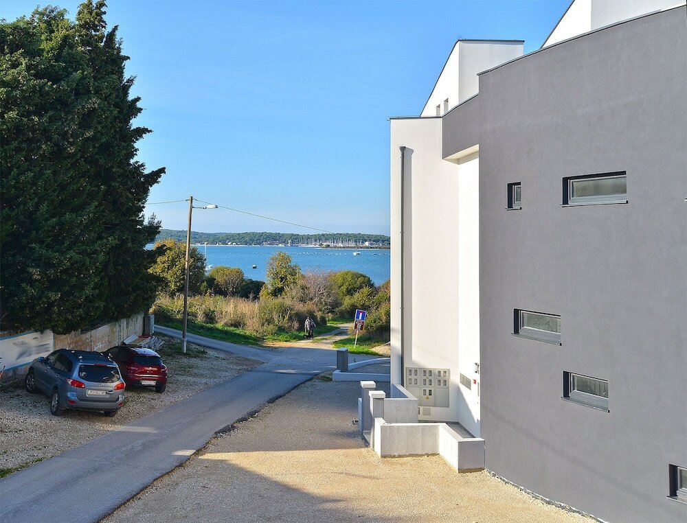 Фото Apartment 1982