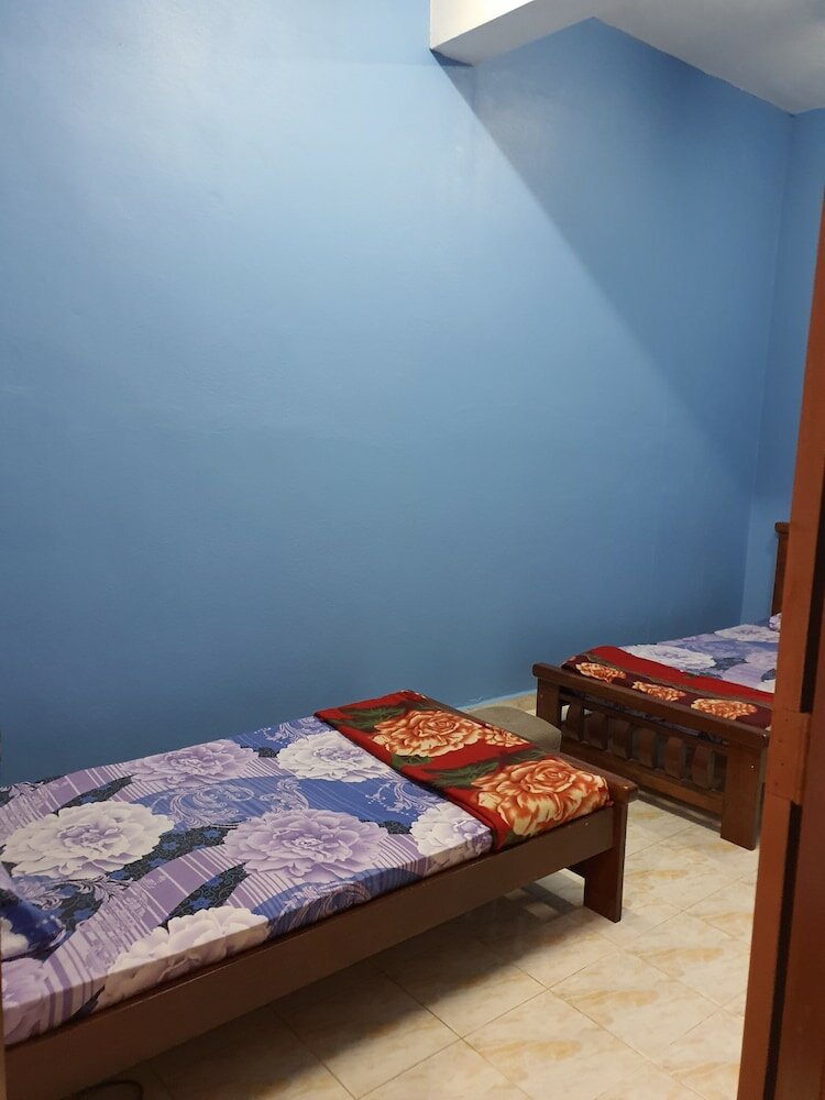 Фото Spot On 89920 Muwaffaq Inn