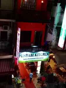 Гостиница East & West Dormitory And Guesthouse