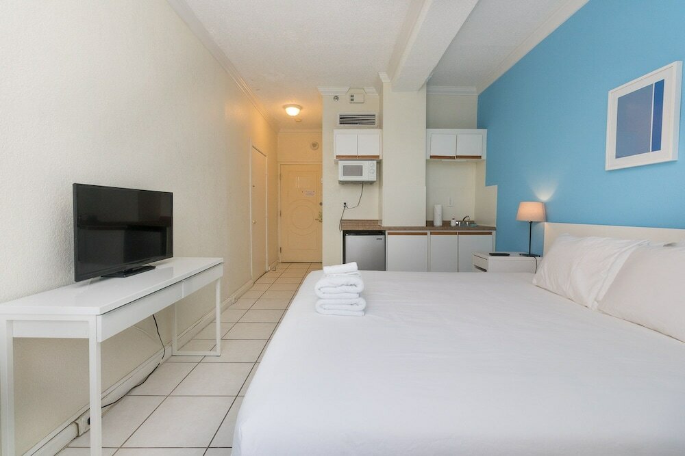 Фото 465 City View Hollywood Beach