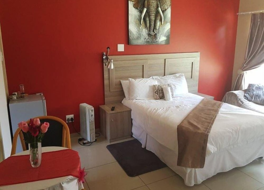 Фото Lauren Palace Guest House