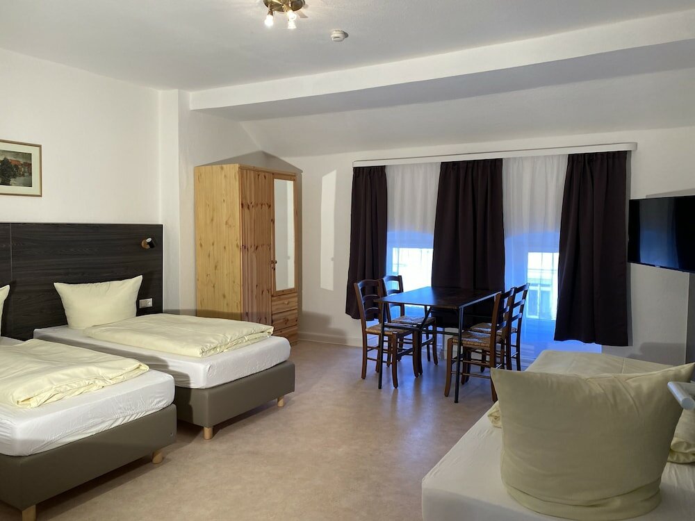 Фото Ferienwohnungen Neumann