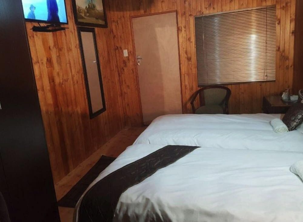 Фото Lauren Palace Guest House