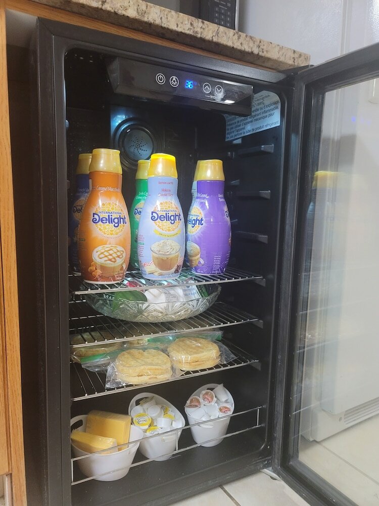 Фото Western Budget Motel Whitecourt 3